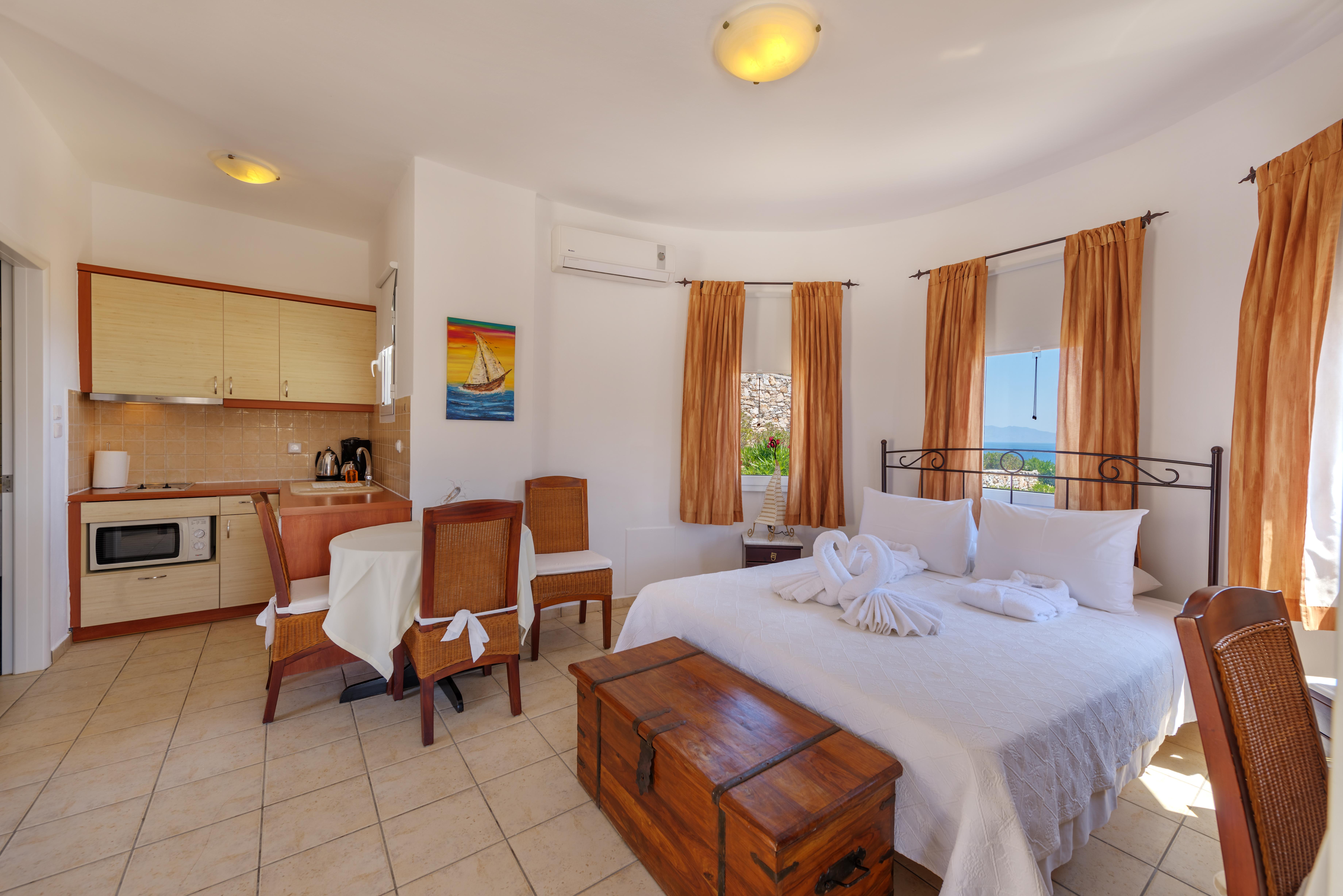 Sunrise Beach Suites Азолимнос Экстерьер фото